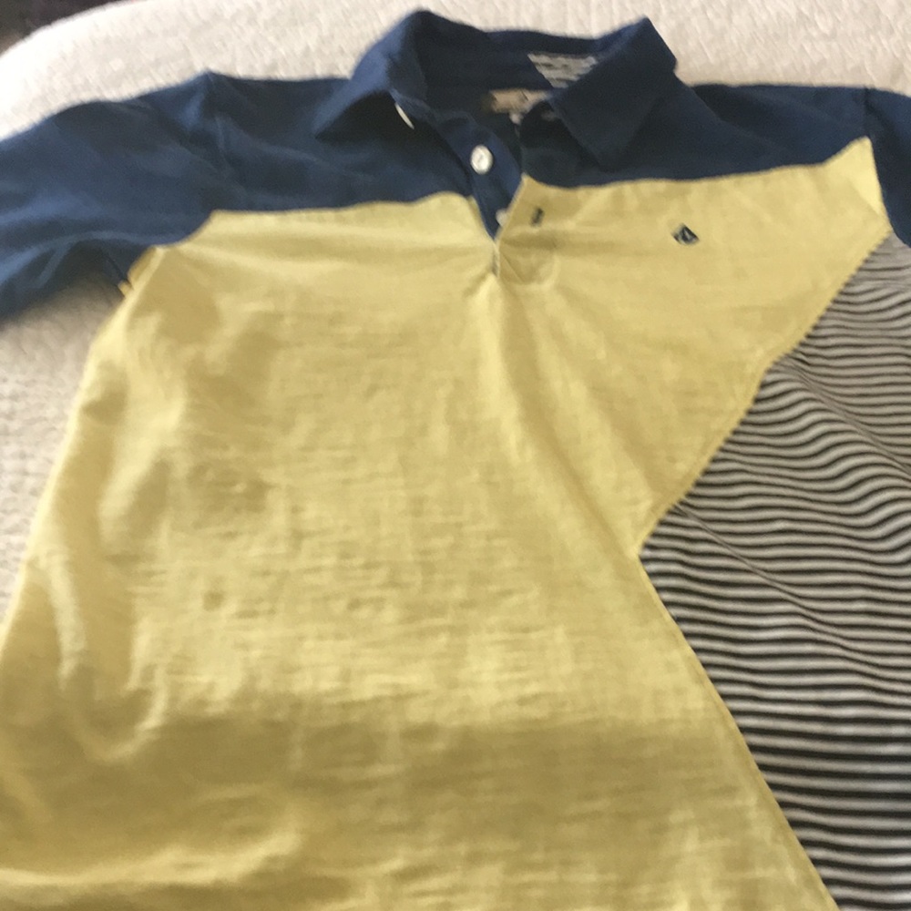 Boy’s Volcom - Picture 2 of 2